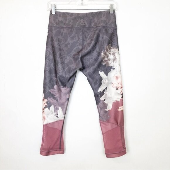 CALIA by Carrie Underwood Printed Filament Capris - Picture 7 of 7